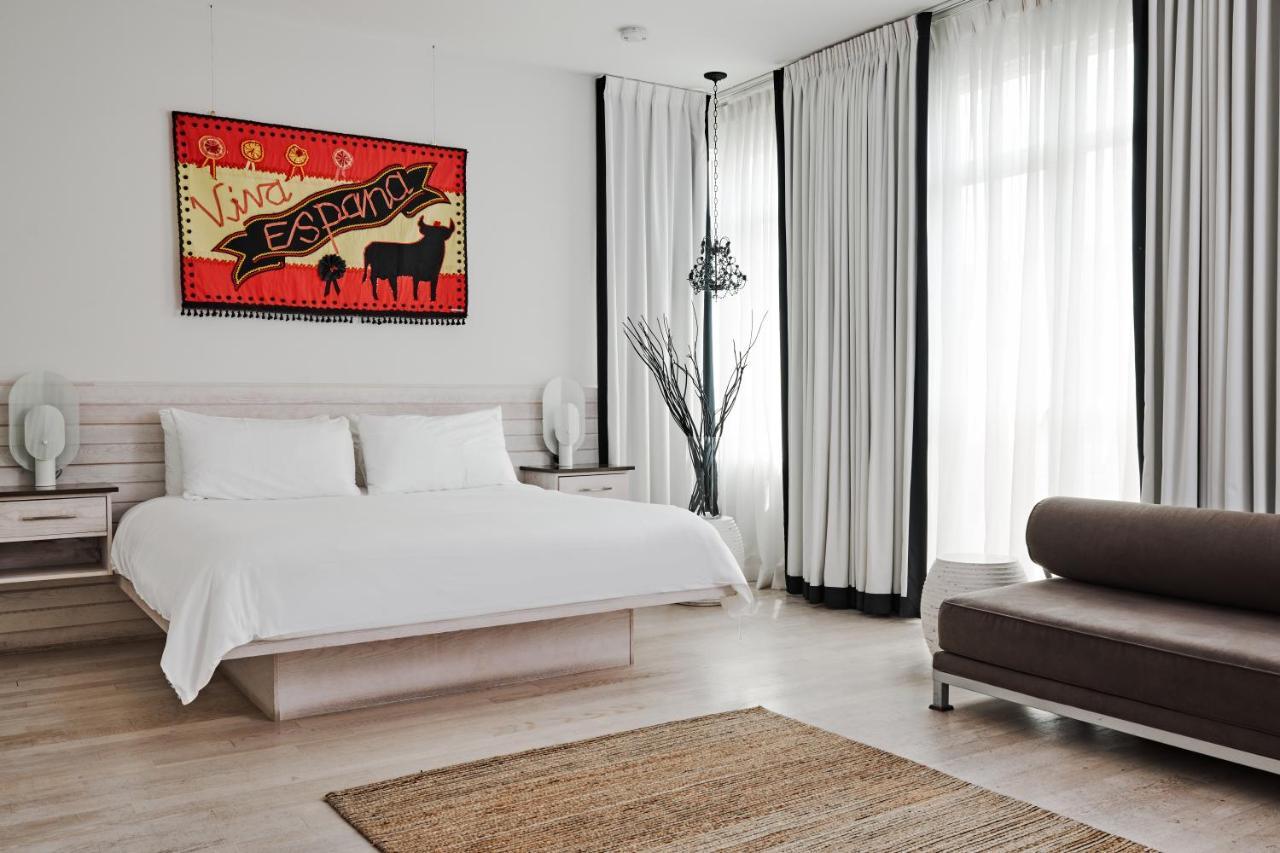 Bungalow Hotel ลองแบรนช์ ภายนอก รูปภาพ
