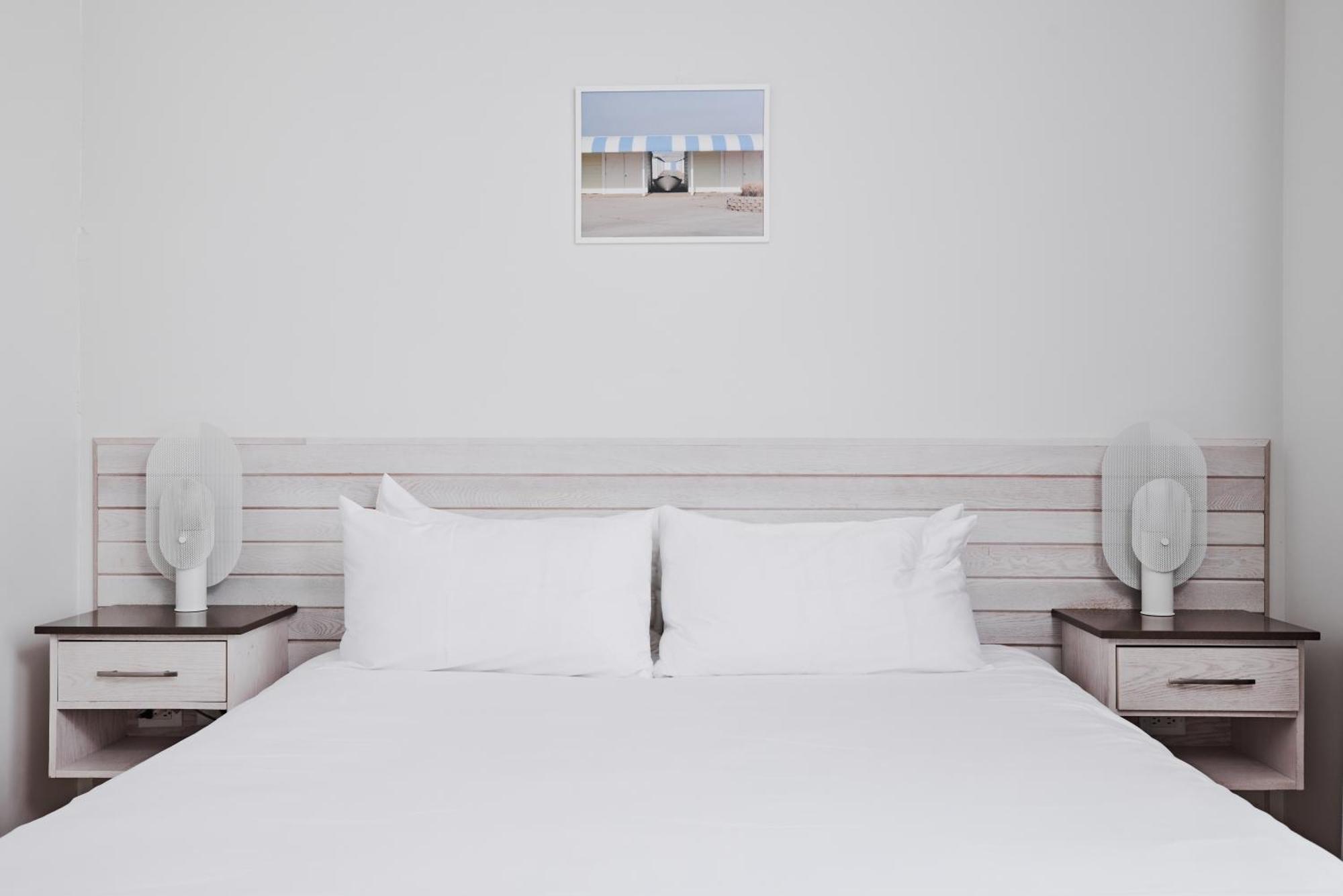 Bungalow Hotel ลองแบรนช์ ภายนอก รูปภาพ
