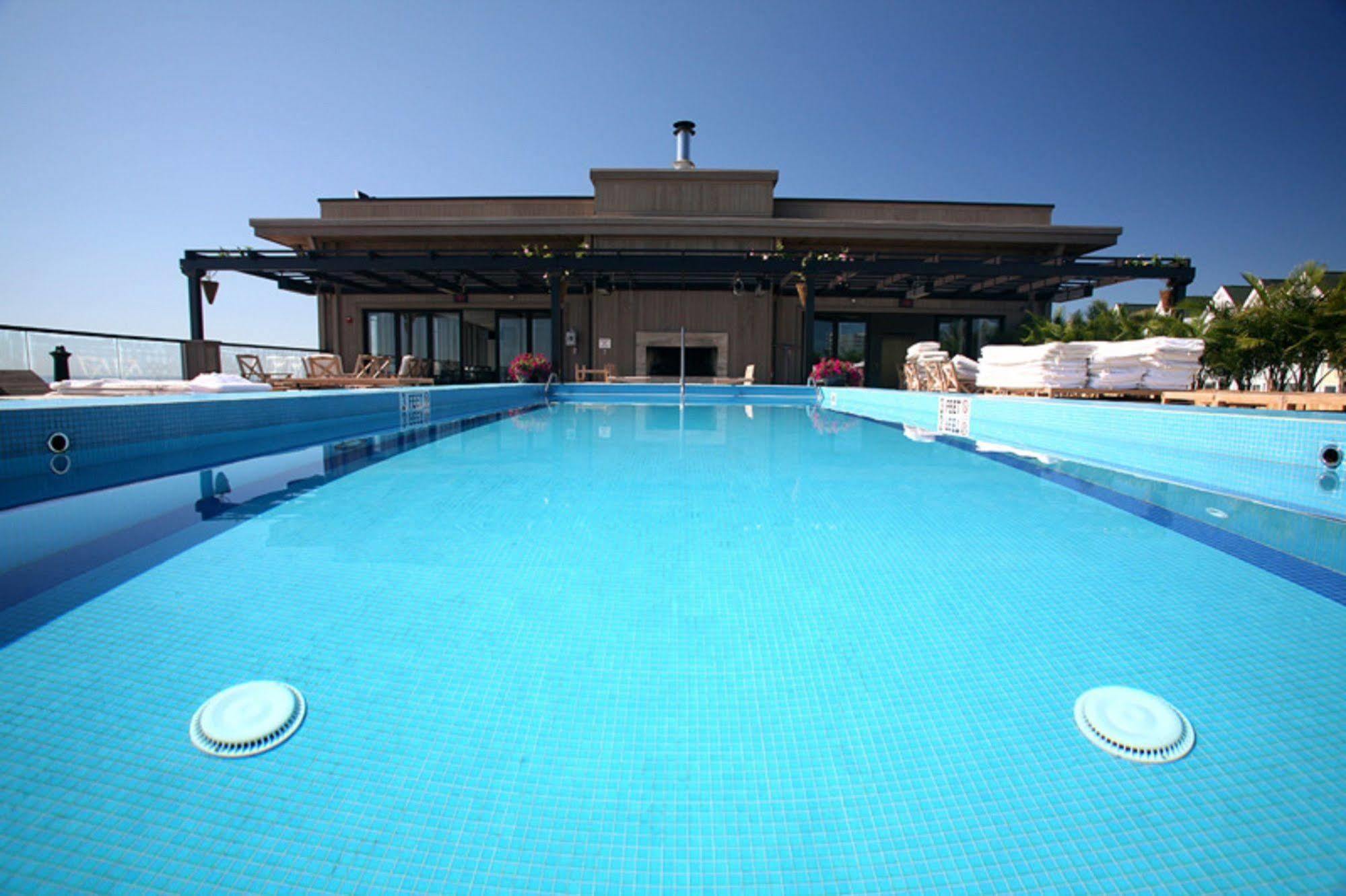 Bungalow Hotel ลองแบรนช์ ภายนอก รูปภาพ
